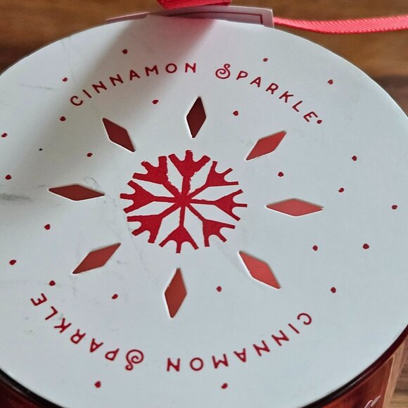 bloom and prosper cinnamon sparkle candle never used in original package - Picture 2 of 6